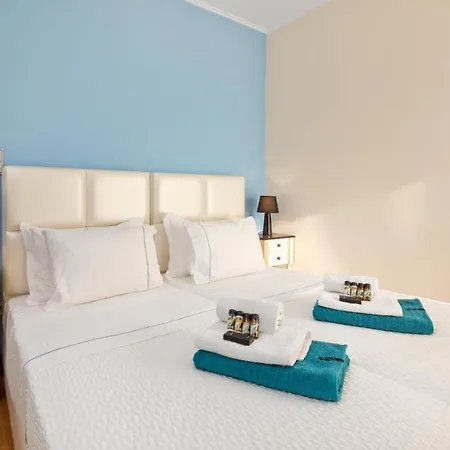 فيلة Serena, Eastern Corfu By Whitedream *